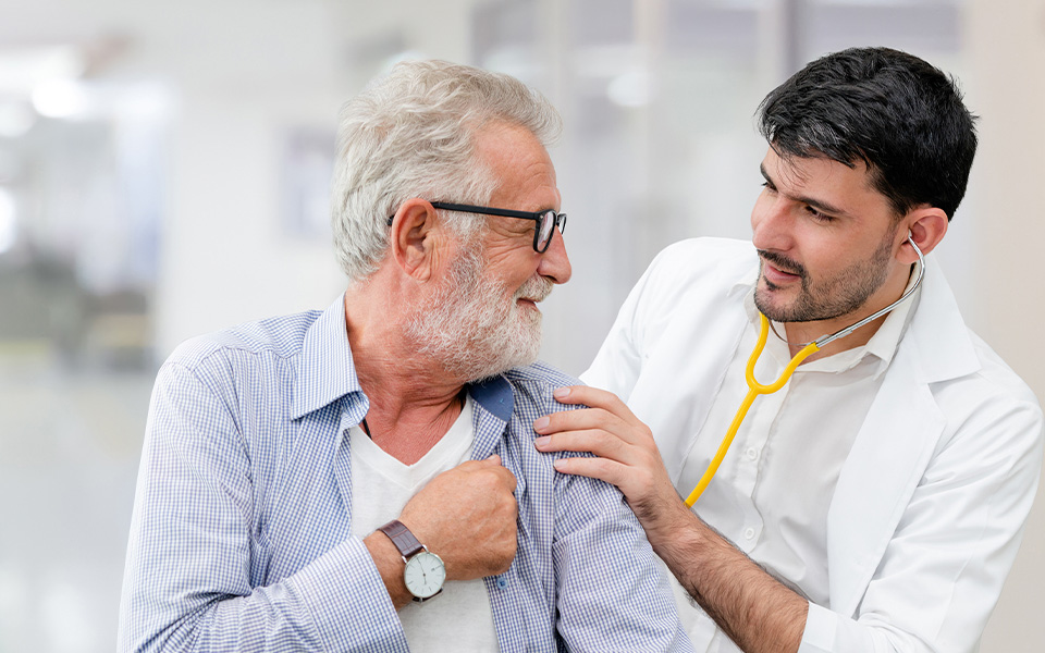 Patient visits doctor at the hospital. Click for 6 tips for improving your lung health